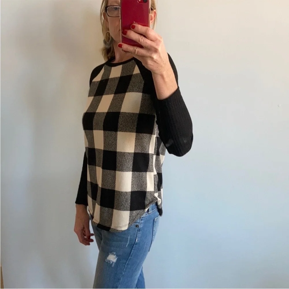 Black & White Buffalo Check, Elbow Patch Top - Picture 4 of 6